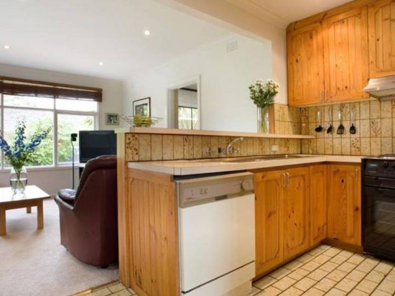5 Highview Grove, Burwood East VIC 3151