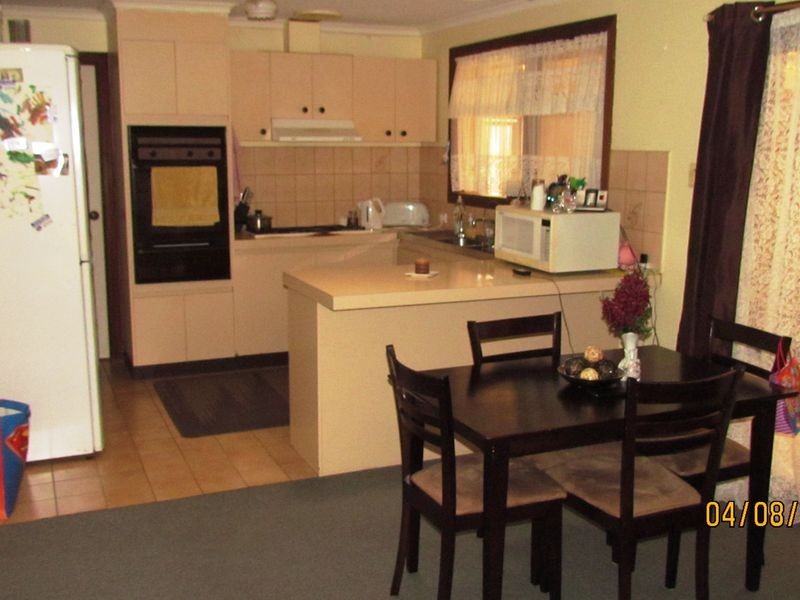 27 Peebles Street, Endeavour Hills VIC 3802