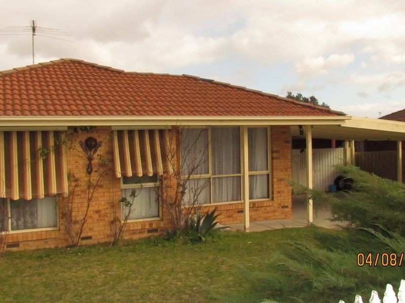 27 Peebles Street, Endeavour Hills VIC 3802