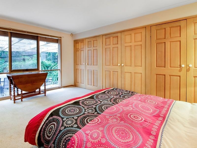 4 Oakleaf Court, Ringwood North VIC 3134