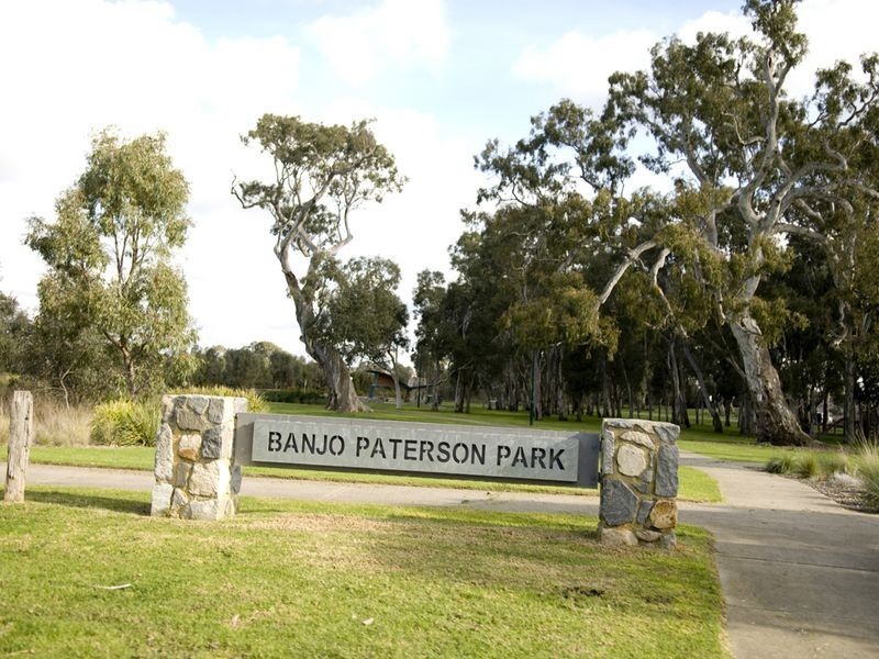 25 Rowcroft Avenue, Lynbrook VIC 3975