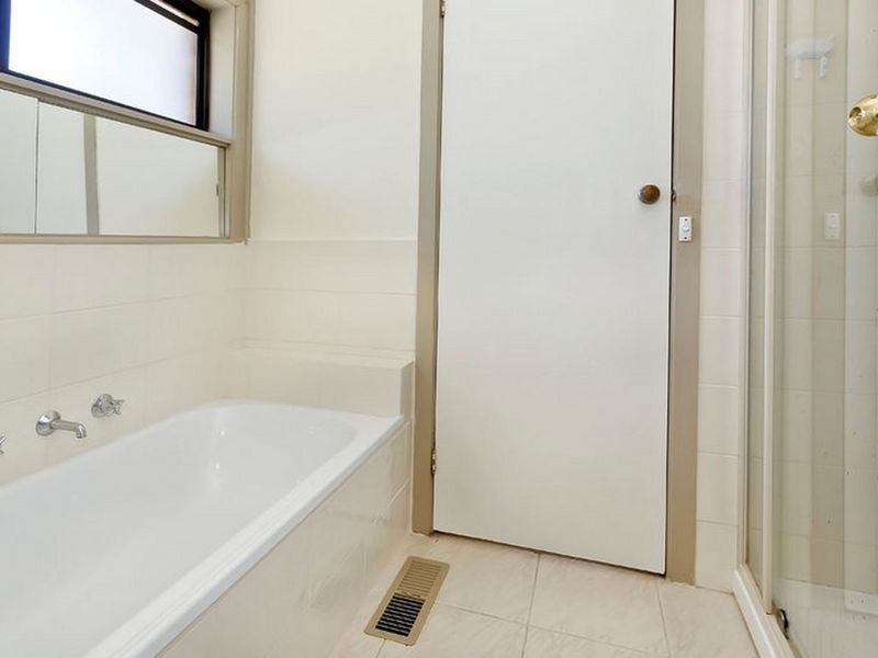 12 Eildon Parade, Rowville VIC 3178