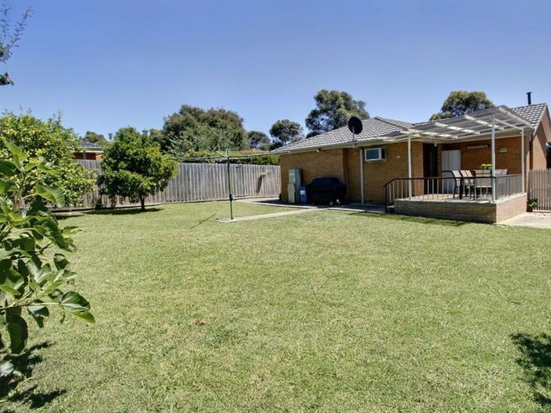 12 Eildon Parade, Rowville VIC 3178