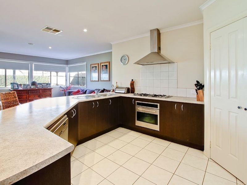 15 Clare Court, Rowville VIC 3178