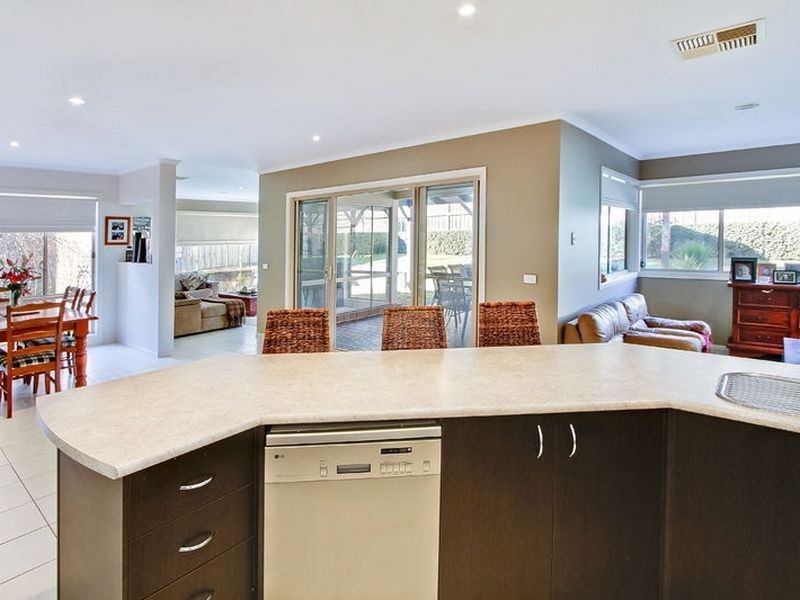 15 Clare Court, Rowville VIC 3178