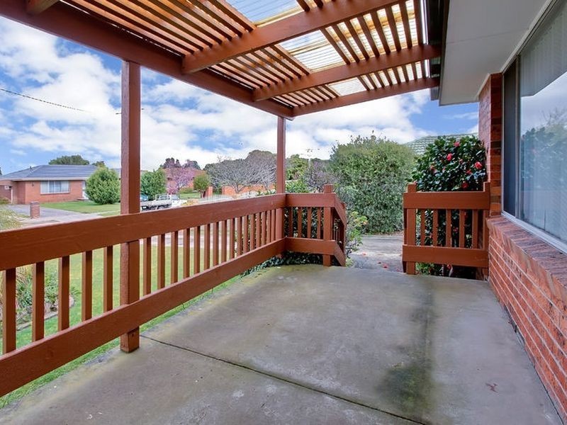 2 Weigela Court, Doveton VIC 3177