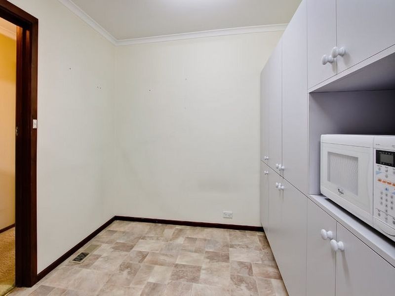 2 Weigela Court, Doveton VIC 3177