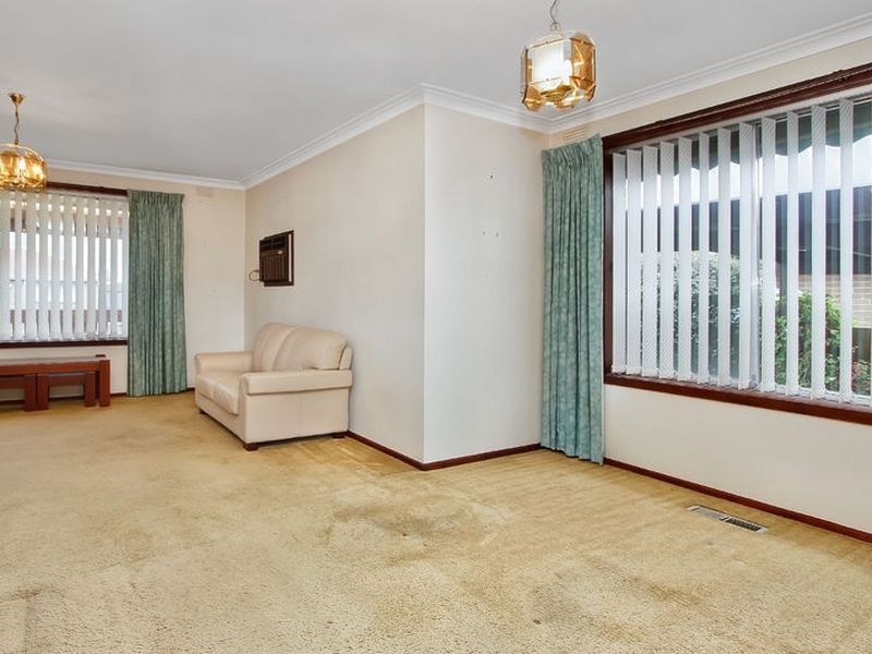 2 Weigela Court, Doveton VIC 3177