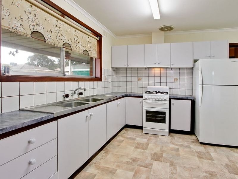 2 Weigela Court, Doveton VIC 3177