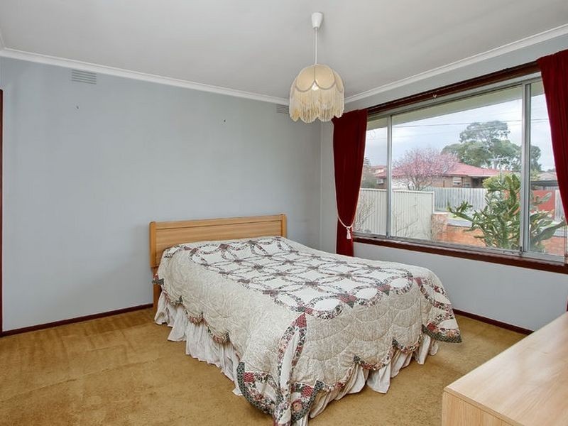 2 Weigela Court, Doveton VIC 3177