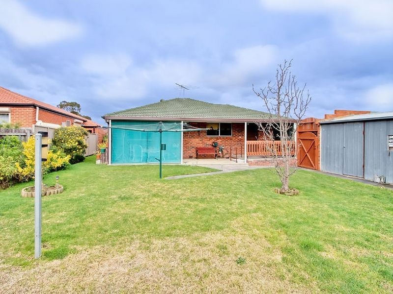 2 Weigela Court, Doveton VIC 3177