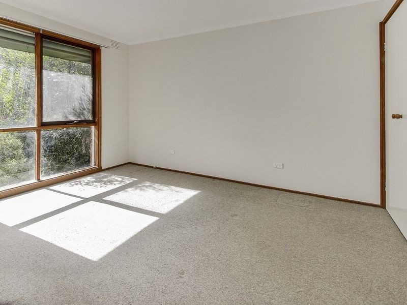 31 Valleyview Drive, Rowville VIC 3178