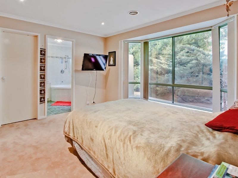 16 Koombahla Court, Rowville VIC 3178