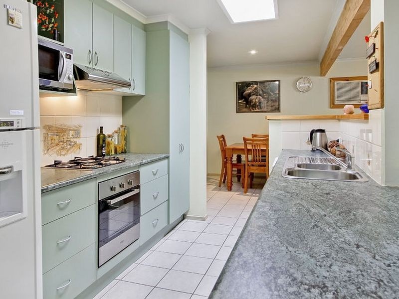 13 Rayner Close, Rowville VIC 3178