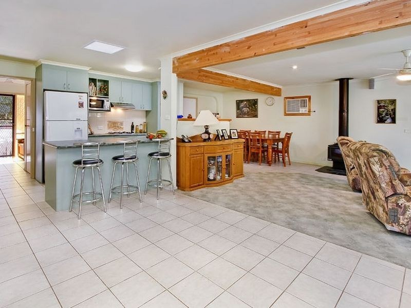 13 Rayner Close, Rowville VIC 3178