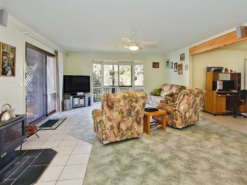 13 Rayner Close, Rowville VIC 3178