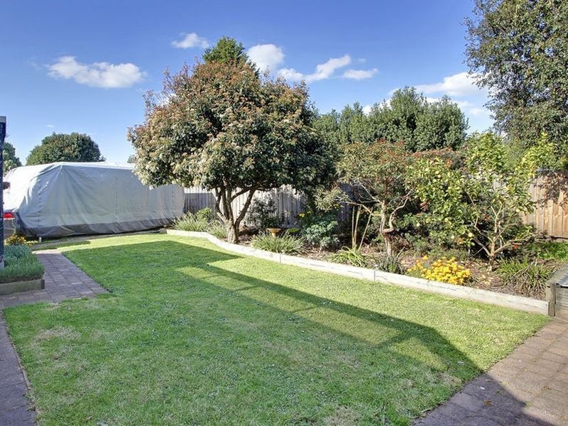 13 Rayner Close, Rowville VIC 3178