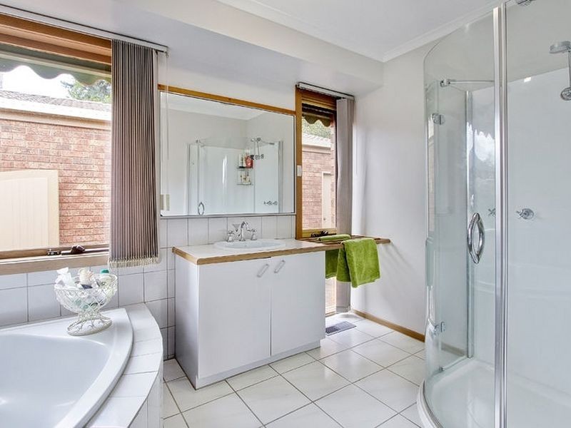 28 Bales Street, Ferntree Gully VIC 3156