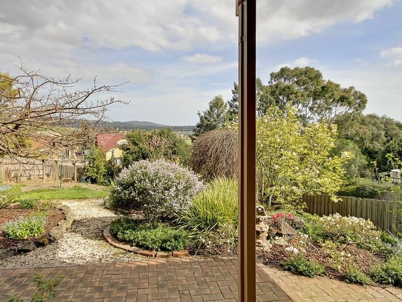 28 Bales Street, Ferntree Gully VIC 3156
