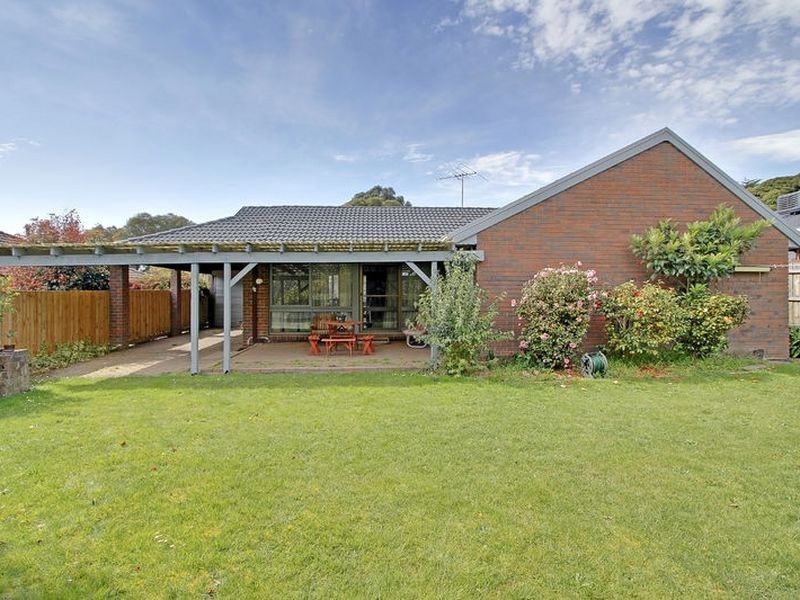 62 Mantung Crescent, Rowville VIC 3178