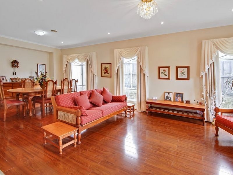 25 Holly Green Close, Rowville VIC 3178