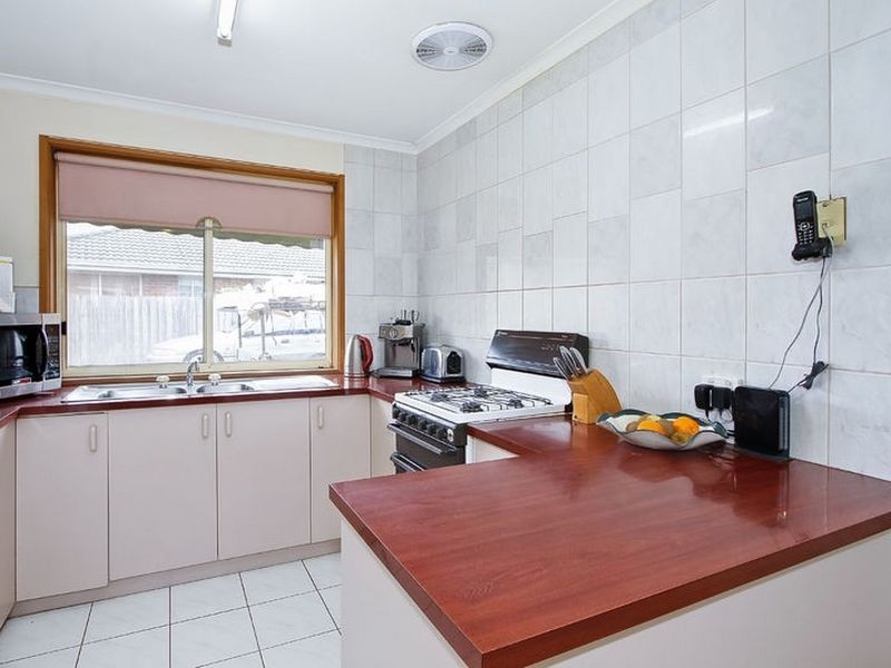 18 Hampshire Court, Rowville VIC 3178