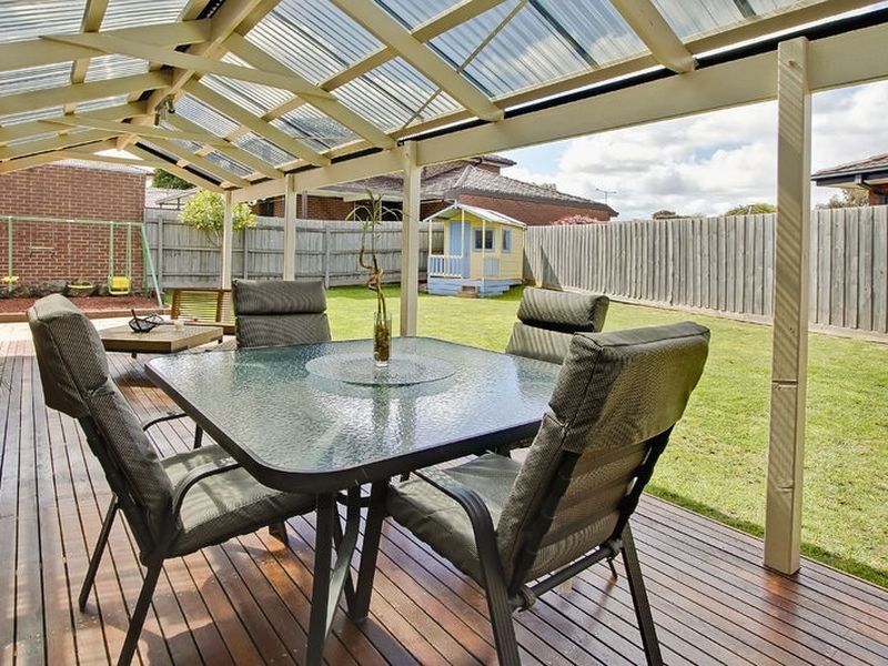 30 Willow Avenue, Rowville VIC 3178