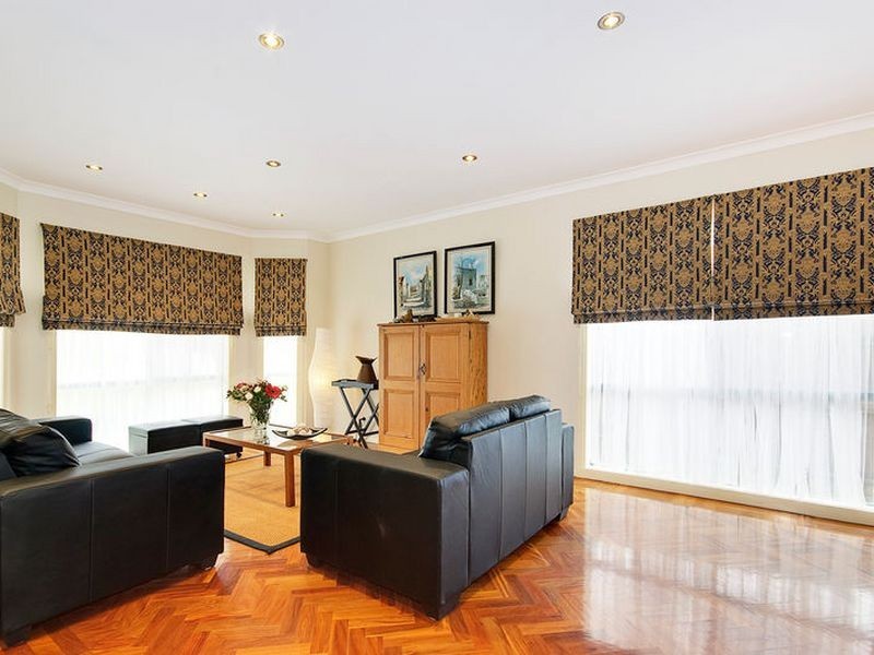 8 Carlingford Close, Rowville VIC 3178