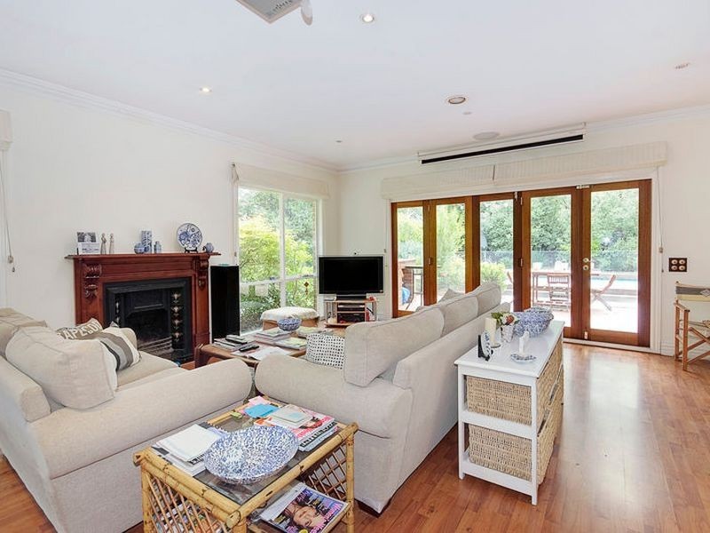 40 Waradgery Drive, Rowville VIC 3178