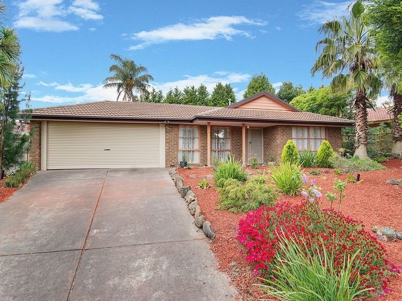 5 Simon Avenue, Rowville VIC 3178