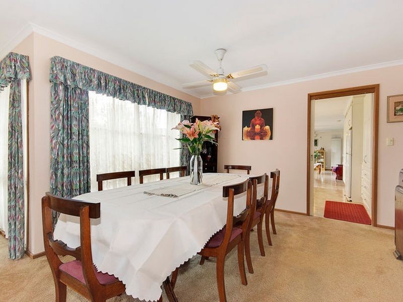 5 Simon Avenue, Rowville VIC 3178