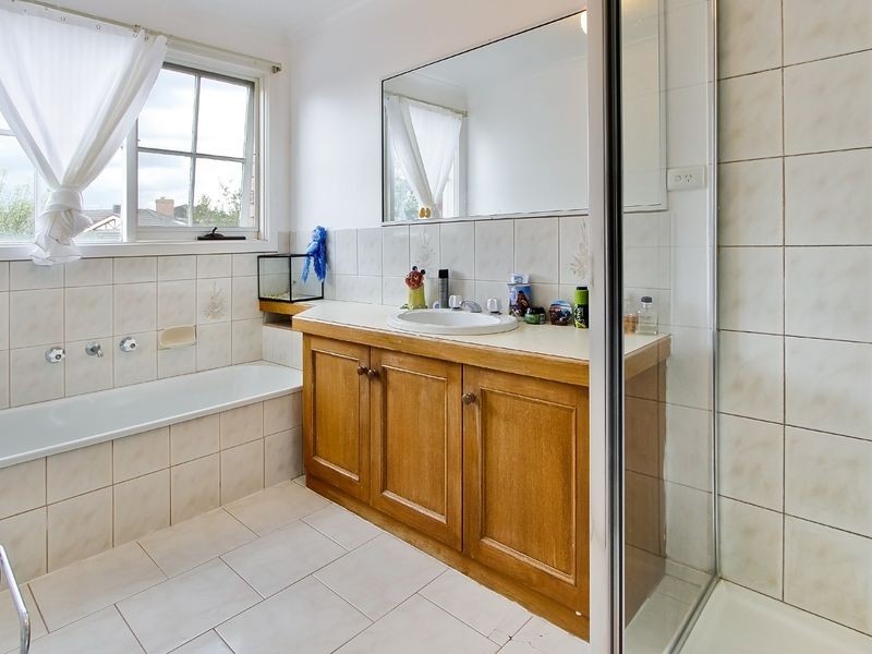 21 Simon Avenue, Rowville VIC 3178