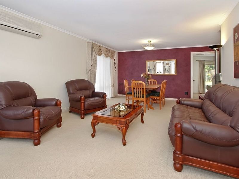 16 Ravenscourt Close, Rowville VIC 3178