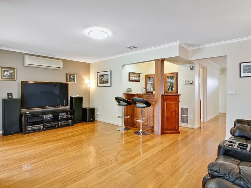 16 Ravenscourt Close, Rowville VIC 3178