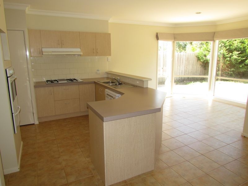 104 Fairway Drive, Rowville VIC 3178