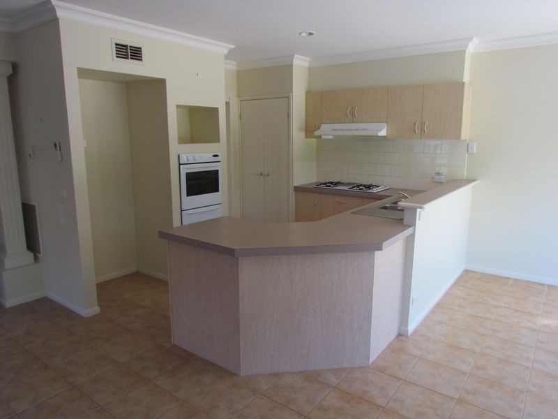 104 Fairway Drive, Rowville VIC 3178