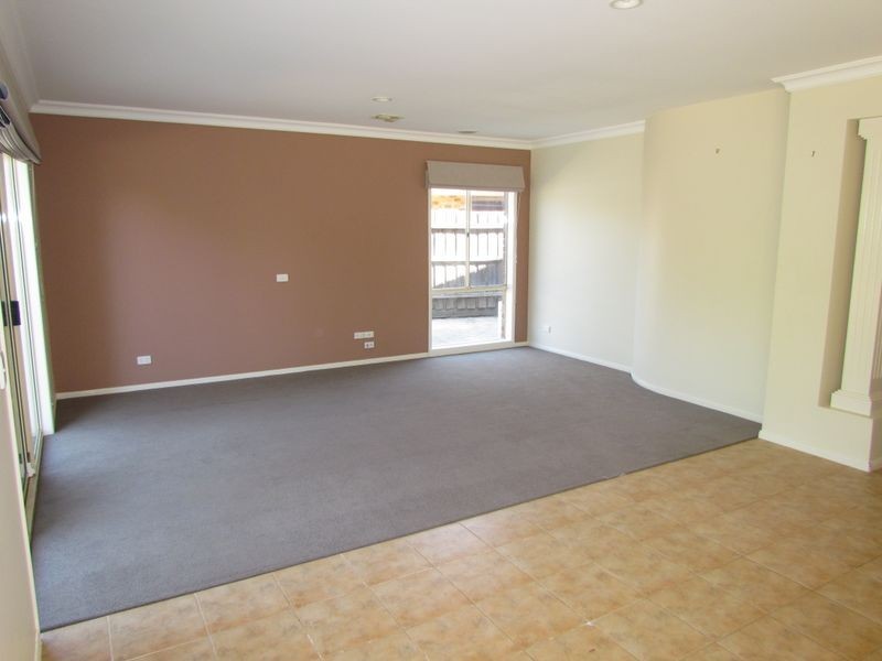 104 Fairway Drive, Rowville VIC 3178