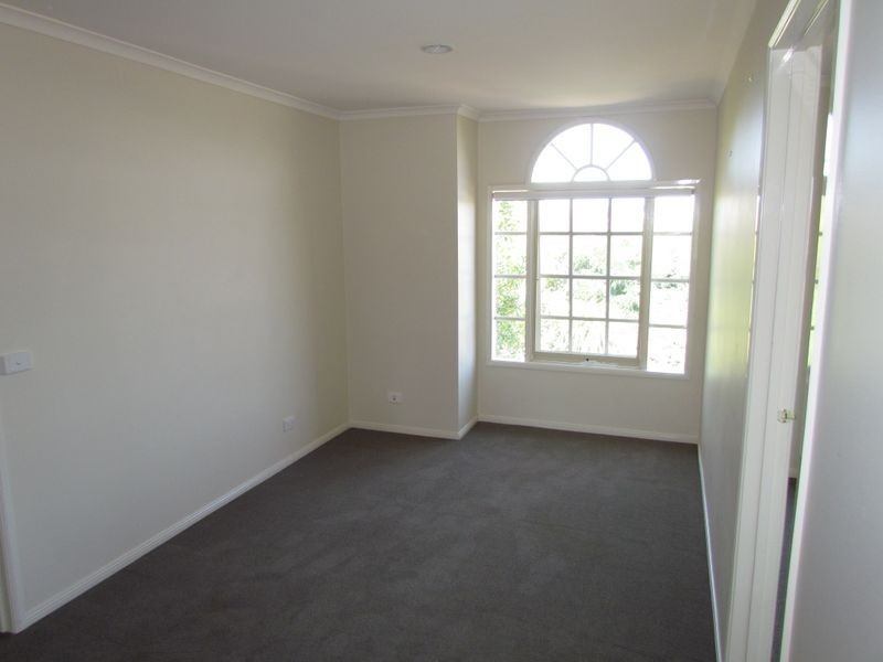 104 Fairway Drive, Rowville VIC 3178
