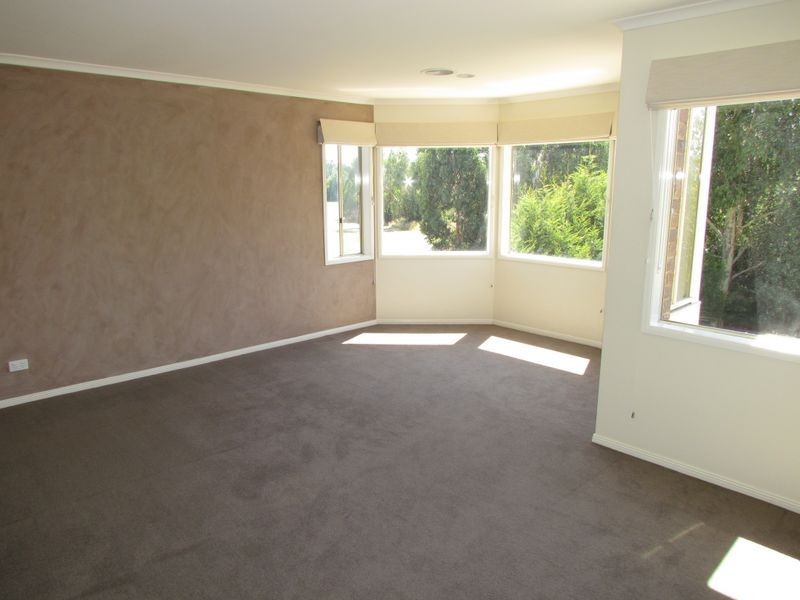 104 Fairway Drive, Rowville VIC 3178