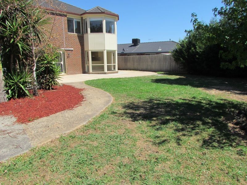 104 Fairway Drive, Rowville VIC 3178