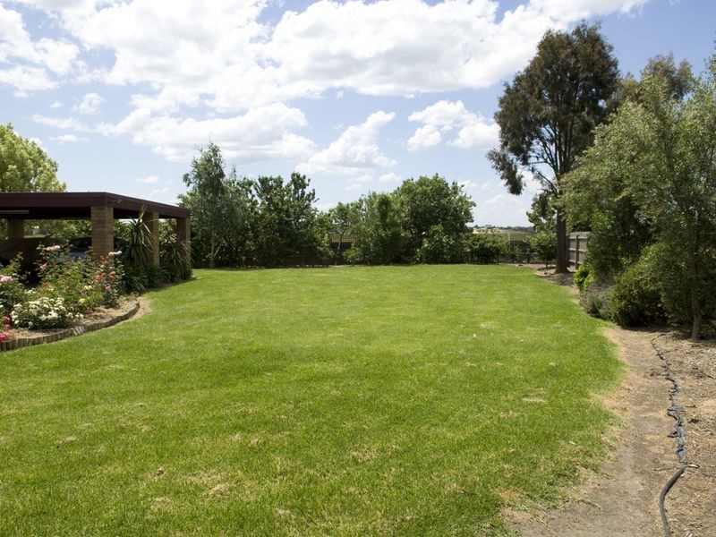 66 Lakeview Avenue, Rowville VIC 3178