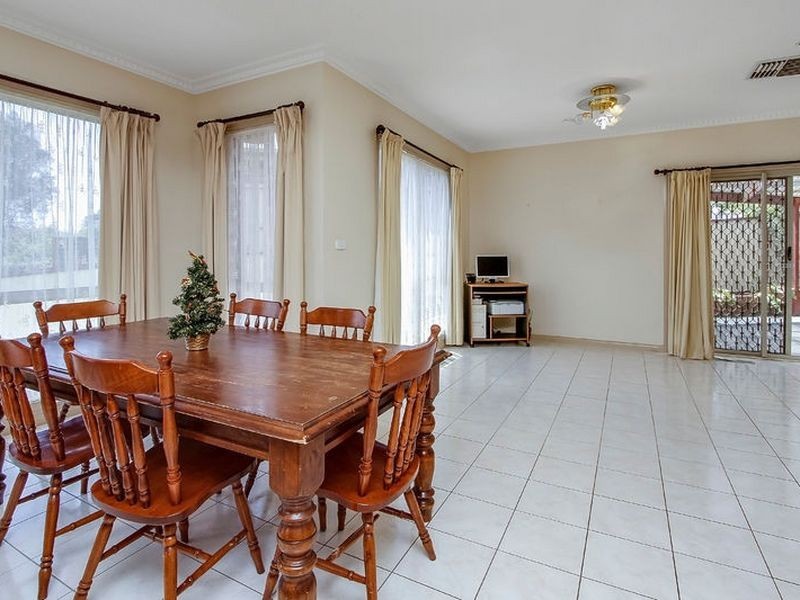 11 Ashbrook Close, Rowville VIC 3178