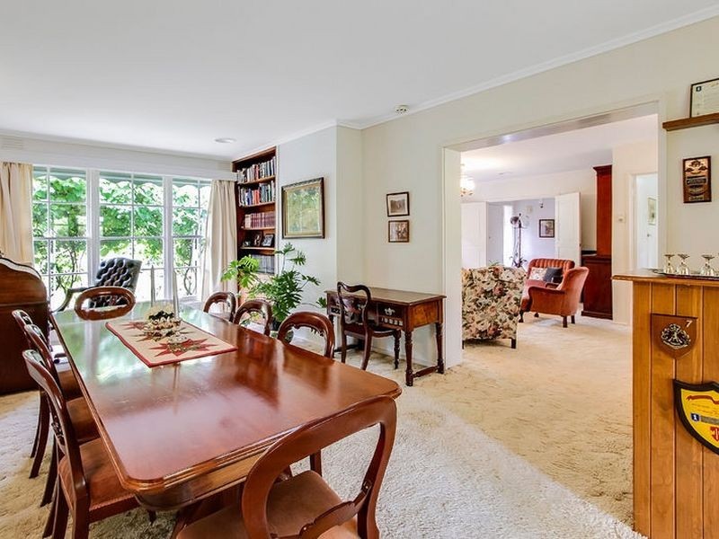 15 Raymond Road, Rowville VIC 3178