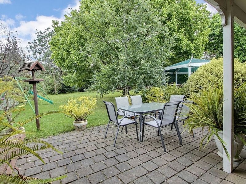 15 Raymond Road, Rowville VIC 3178