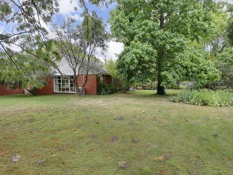 15 Raymond Road, Rowville VIC 3178