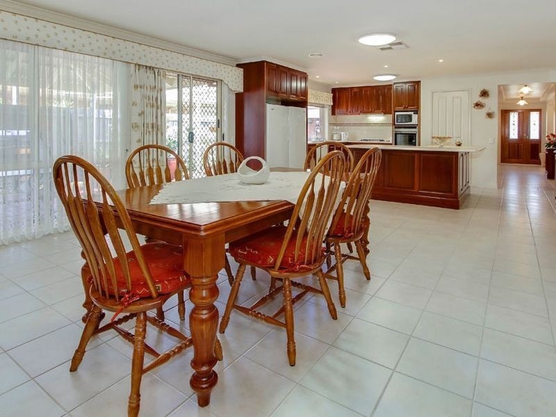 6 Kensington Place, Wantirna South VIC 3152