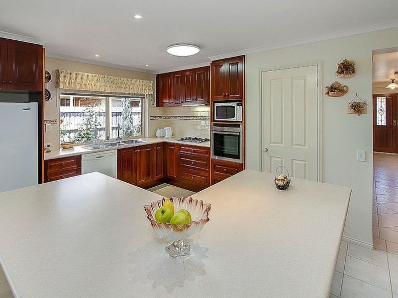 6 Kensington Place, Wantirna South VIC 3152