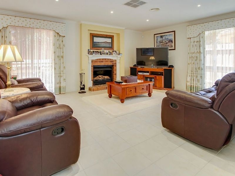 6 Kensington Place, Wantirna South VIC 3152