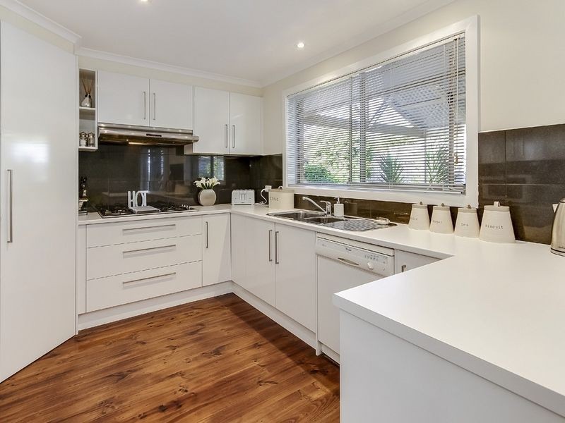 319 Dandelion Drive, Rowville VIC 3178