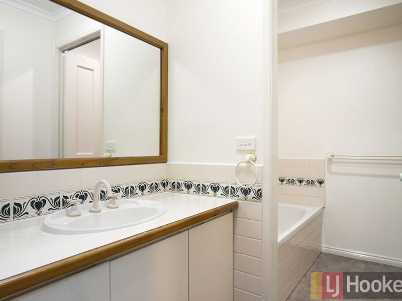 16 Merlin Crescent, Ferntree Gully VIC 3156